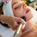 Tratamiento Facial Radiant Gold - EVO Beauty Clinics